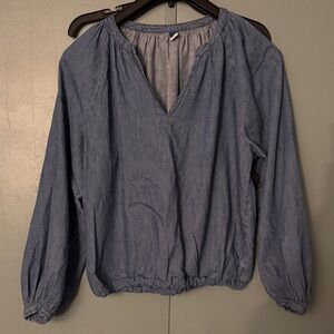 Old Navy Lightweight Denim Blue 3/4 sleeves, elastic waist due to being modified